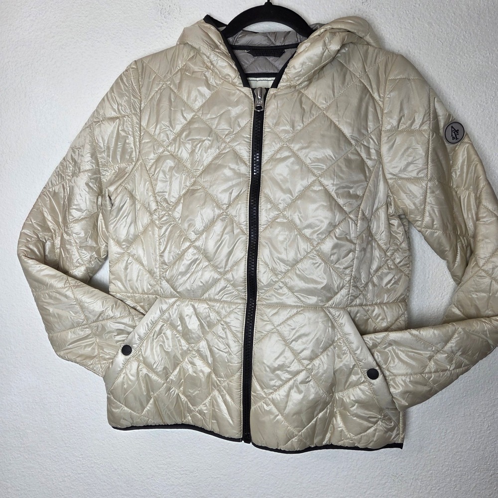 Abercrombie & Fitch pearly off white puffer style jacket Womens Size Medium - Picture 2 of 12